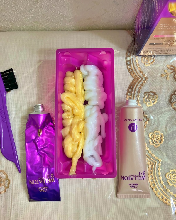 tealife8778's tweet image. なめらかなツヤのある仕上がりへ♪
WELLA（ウエラ）WELLATON2+1

毛染め後の髪のゴワゴワする感じが無く、しっとりした使い心地が良いですね 

しっかり染まって、艶やかな仕上がりになるって嬉しいです

 #PR　#WELLA　#ウエラトーンツープラスワンクリームタイプ