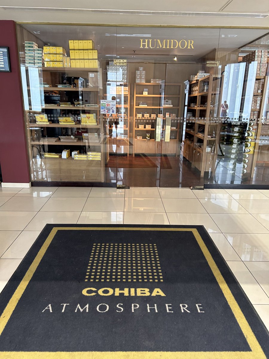 London Cigar Smoker tweet media