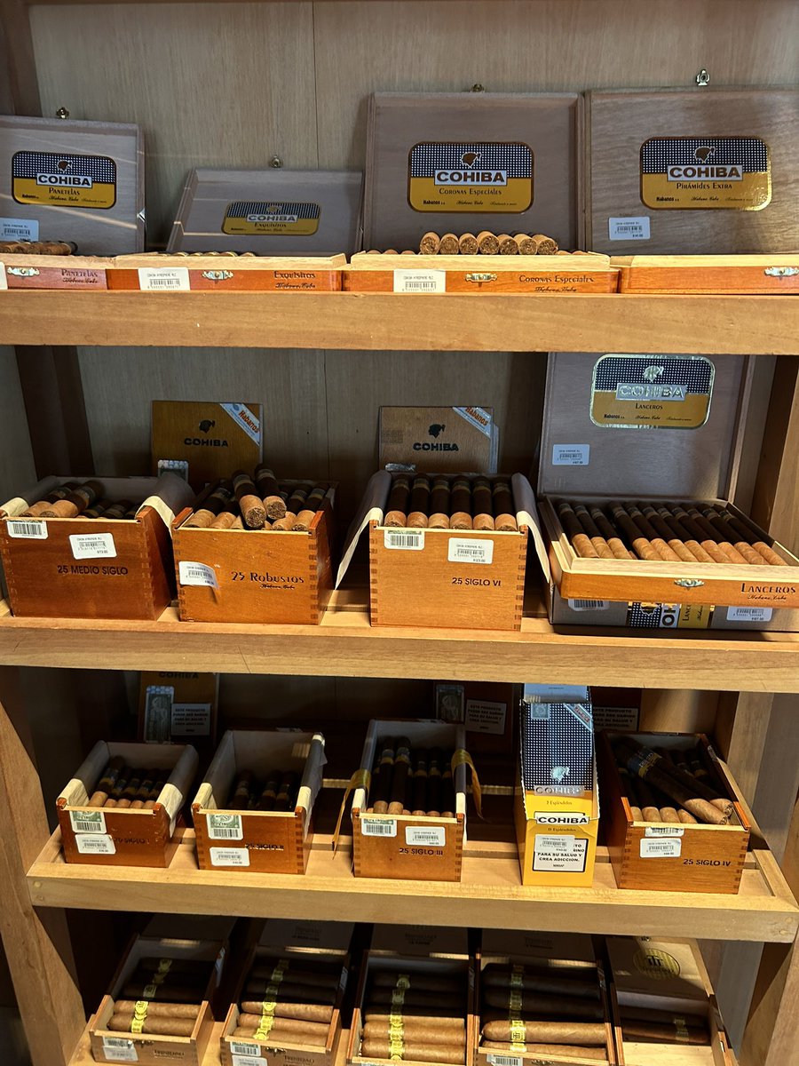 London Cigar Smoker tweet media