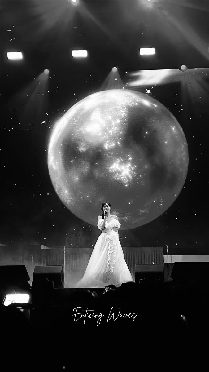 enticingwaves27's tweet photo. 250322 Tiffany @ Here For You fancon in Vietnam

#TiffanyYoung #티파니 #티파니영 
#2025HEREFORYOU_IN_HOCHIMINHCITY
#HERE_FOR_YOU https://t.co/SbWjMhThTp