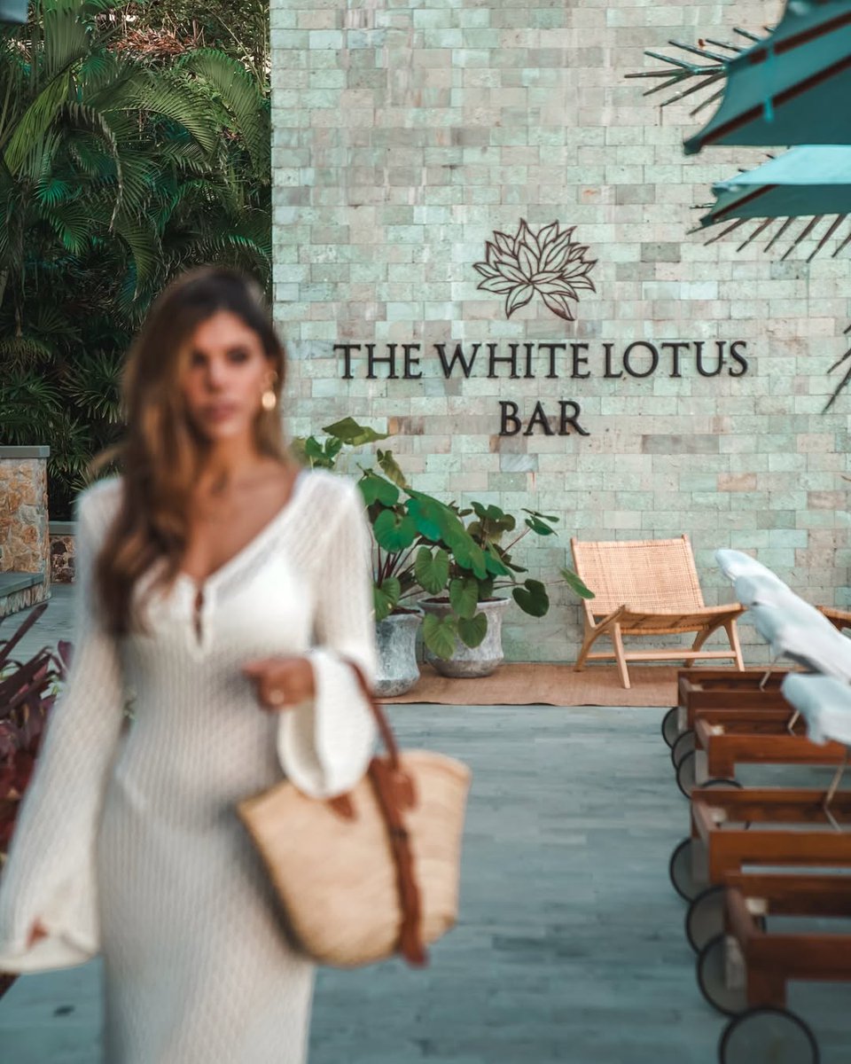 divapassport's tweet image. Lost in luxury, found at The White Lotus Bar. 🍸✨
#LuxuryEscape #IslandVibes #ChasingExperiences #BarefootElegance
