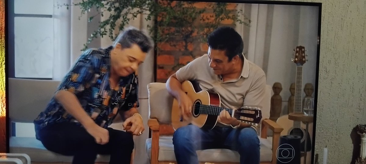 guedesvibes's tweet photo. Uma das minhas músicas preferidas é de César e Paulinho.
Bom demais tomar um café e ouvir música boa com @cantordaniel na @tvglobo.
#ViverSertanejo https://t.co/gdIfs5NfFE