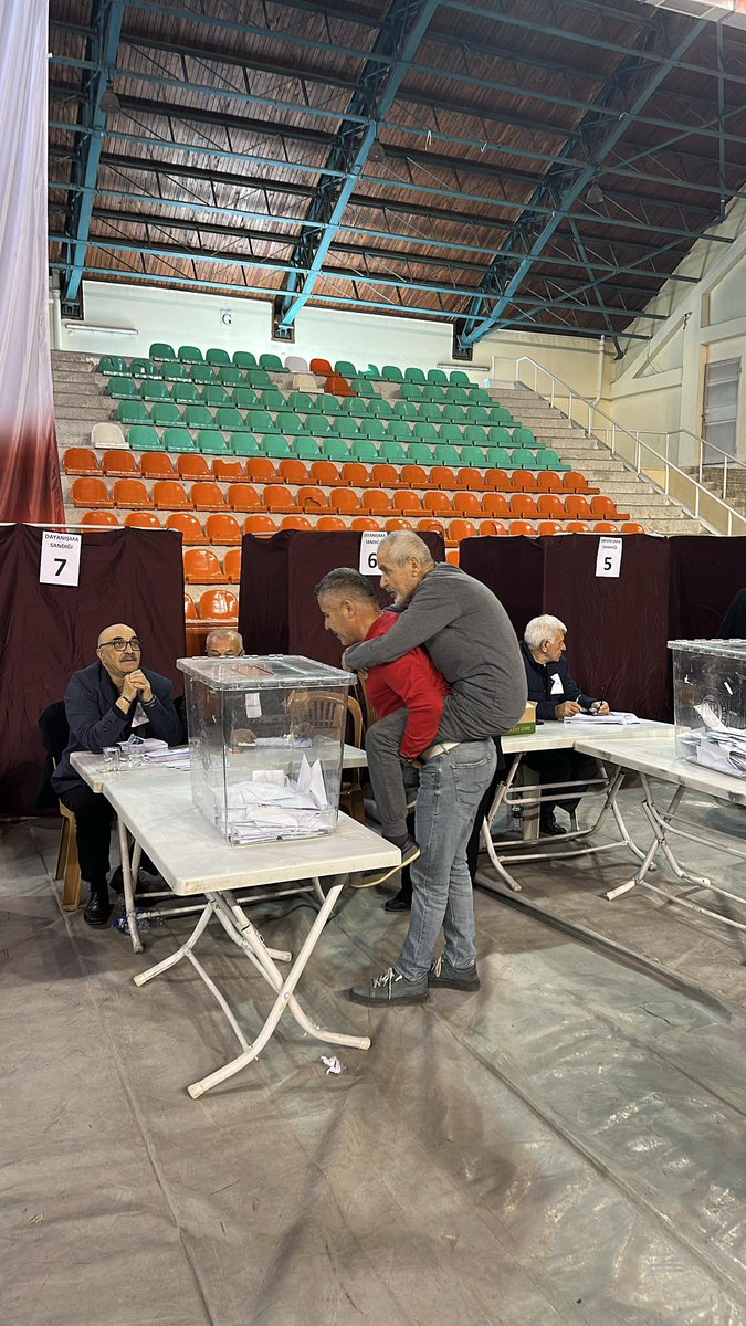 Siz bu halkı yenemezsiniz.
Çorum 👇🏻