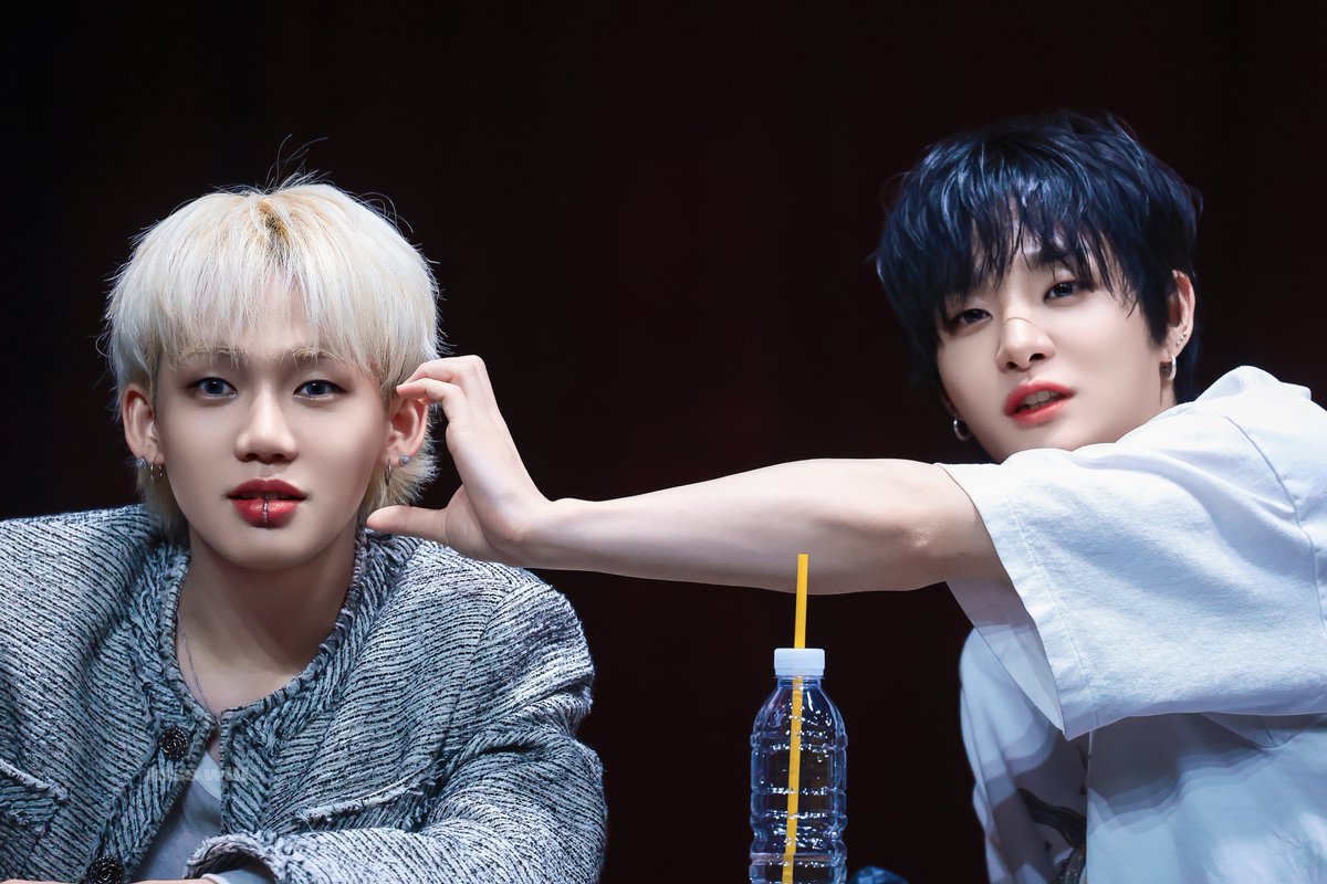 kisswillkiss's tweet photo. - 250323

#최현석 #지훈 #트레저 #TREASURE https://t.co/OZHgrBgXtt