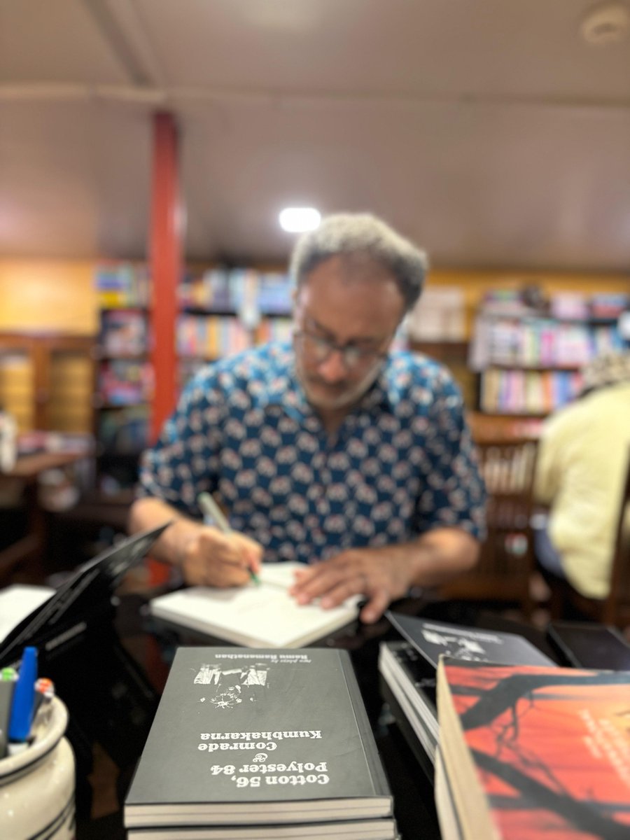 BoodhuRamu's tweet photo. At Trilogy bookstore in Bandra

Signing copies of the playbook - Cotton 56 Polyester 84 + Comrade Kumbhakarna

Photograph shot by Nihal Parashar whose book Left Right Left has been recently released https://t.co/gQX3wnrqc9