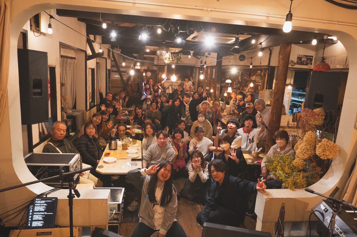 HOLIDAY BAND ONE MAN SHOW

attic

最高の秘密基地で最高のライブをお届けできました！！

皆様のおかげです🙂‍↕️🎈

本当にありがとうございました！！！

全29曲

渾身の一撃を！！！

たのしかったーー！！！！

レトロポップ食堂、のこすは30日、ラストに出演です！！！