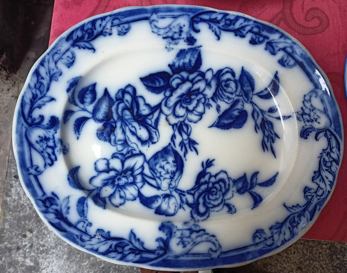 sedmagis's tweet photo. Piatto da portata flow blue Aurorea di Petrus Regout  Maastricht #LastPick https://t.co/mC9L0eqY1B