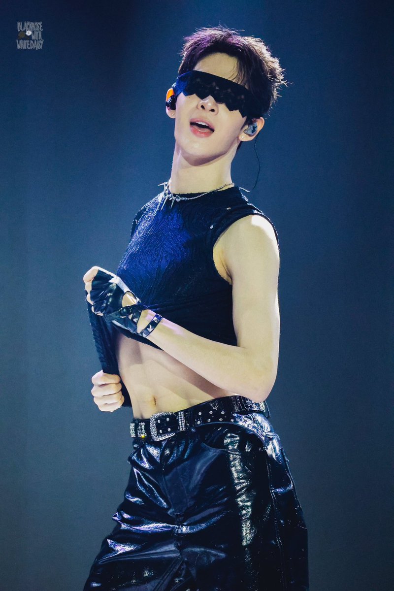 🥺🥺🥺🥺💍❤️‍🔥❤️‍🔥❤️‍🔥❤️‍🔥🥵🥵🥵🥵🥵lǎo pó how come u r damn sexy on the stage but being that cute when talking😢😢u know it's hard to flirt when seeing u r that cuteee😢😢

JAMES 1ST FM IN NANNING
#JamesFanMeetingInNanning
#JamesSu <a href="/Jamessu_w/">JS</a>