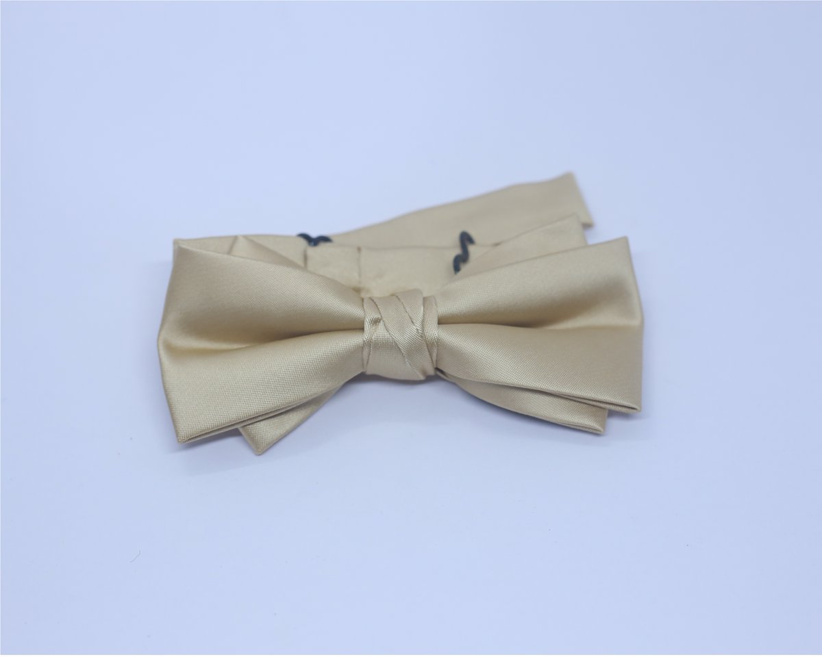 tiecollege's tweet photo. Bow TiE | GHS60 https://t.co/CudbQPGK7Y