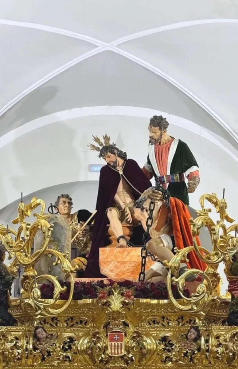 plazadlasmonjas's tweet photo. La Cuaresma va cogiendo forma en la ciudad. Benditos días. https://t.co/ck3PnhM0RE