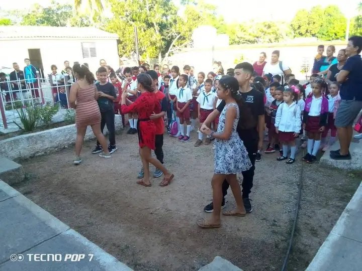 Los Proyectos Educativos y Círculos de Interés como parte de las nuevas formas de trabajo desarrollan en los estudiantes alternativas para la continuidad de estudios.#EducaciónDeCalidad 
#CubaMined #MinasDeMatahambre #PinardelRío ❤️🇨🇺