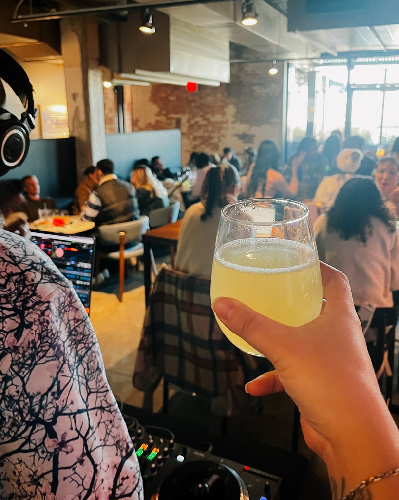 You might’ve just rolled out of bed, but we’ve been here, ready to serve you brunch! 🍹 Come catch up with your crew over mimosas and good music. Sunday just got better!

#ParlorVibes #EatOKC #DrinkOKC