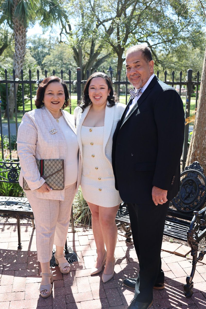 Lauren Bagneris-White tweet media