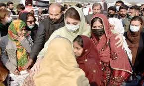 Advocate Daray Sherani (@advdaraykhan03) on Twitter photo اللہ عزوجل محترمہ مریم نواز شریف کی مغفرت فرمائے
بہت ہی انقلابی جمہوری اور حق گو سیاستدان ہوا کرتی تھی
میری مریم رانی جب زندہ تھی اس وقت وہ بلوچ مسنگ پرسنز کے خاندانوں سے ملتی اور ان کیلئے آواز اٹھانا جائز تھا، اب ان کی فراغت بوٹ پالش سے نہیں ملتی۔
<a href="/KashifAbbasiiPK/">Kashif Abbasi</a> <a href="/QasimKhanSuri/">Qasim Khan Suri</a> اللہ عزوجل محترمہ مریم نواز شریف کی مغفرت فرمائے
بہت ہی انقلابی جمہوری اور حق گو سیاستدان ہوا کرتی تھی
میری مریم رانی جب زندہ تھی اس وقت وہ بلوچ مسنگ پرسنز کے خاندانوں سے ملتی اور ان کیلئے آواز اٹھانا جائز تھا، اب ان کی فراغت بوٹ پالش سے نہیں ملتی۔
<a href="/KashifAbbasiiPK/">Kashif Abbasi</a> <a href="/QasimKhanSuri/">Qasim Khan Suri</a>