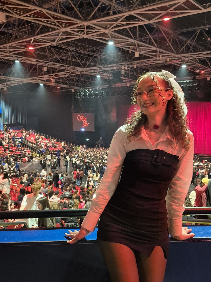 moi_c_lina's tweet image. Concert Jennie guys 💋💋

#JENNIE #JENNIEinParis #RubyExperienceParis