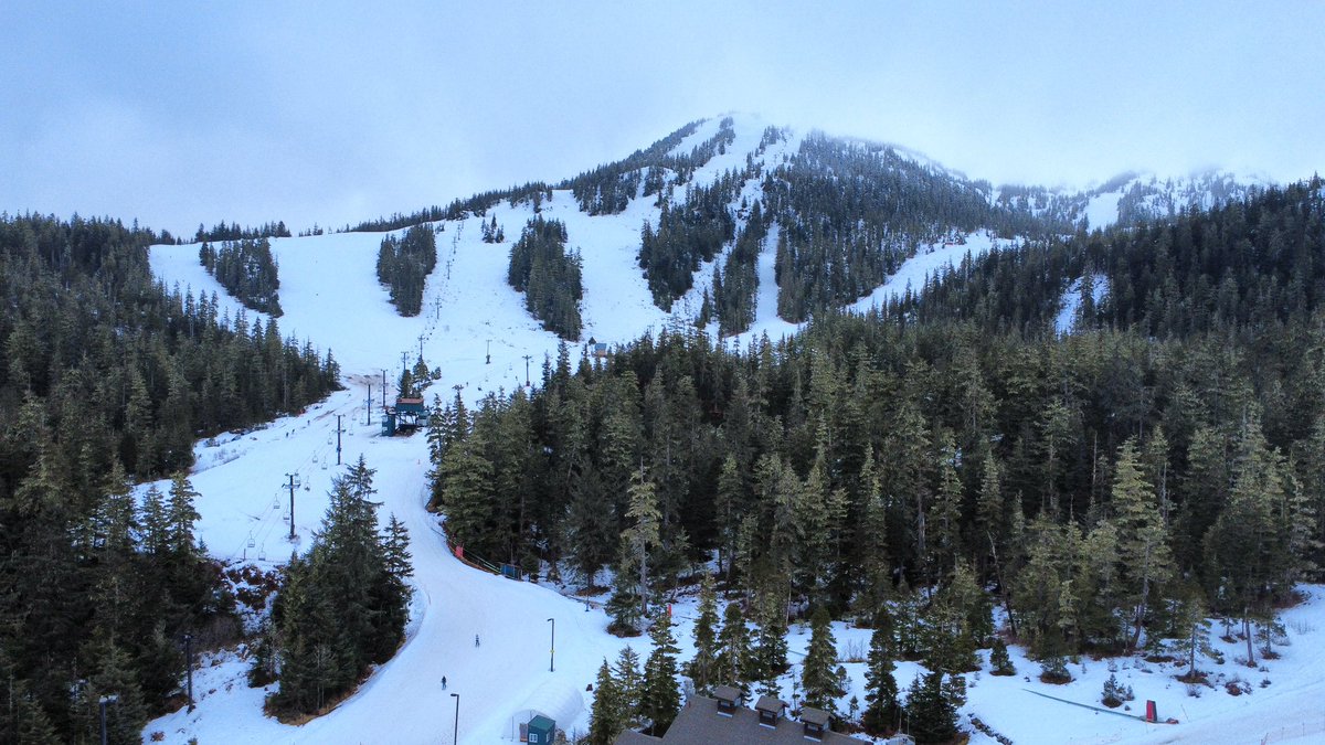 Good Morning Eaglecrest Skiers and Riders!

3/23/25
6:00 AM

🚡 3 Lifts
⛷️ 38 Trails
❄️ 0” new
🌡️ 28 low/36 high

Full report: skieaglecrest.com/conditions/