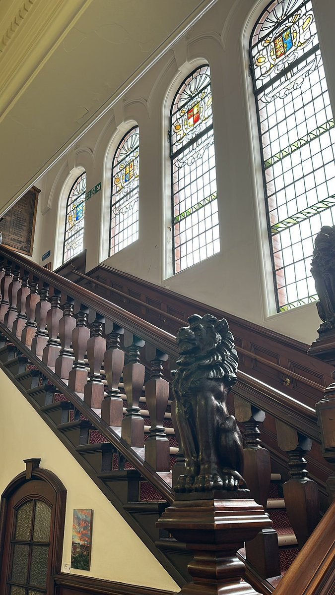 Looking for a venue for a special celebration? Or for a business meeting or group activity? Look no further than Altrincham Town Hall. Various room sizes available including the gorgeous former Council Chamber upstairs oyezarts.co.uk/chambers/  Email enquiries@oyezarts.co.uk