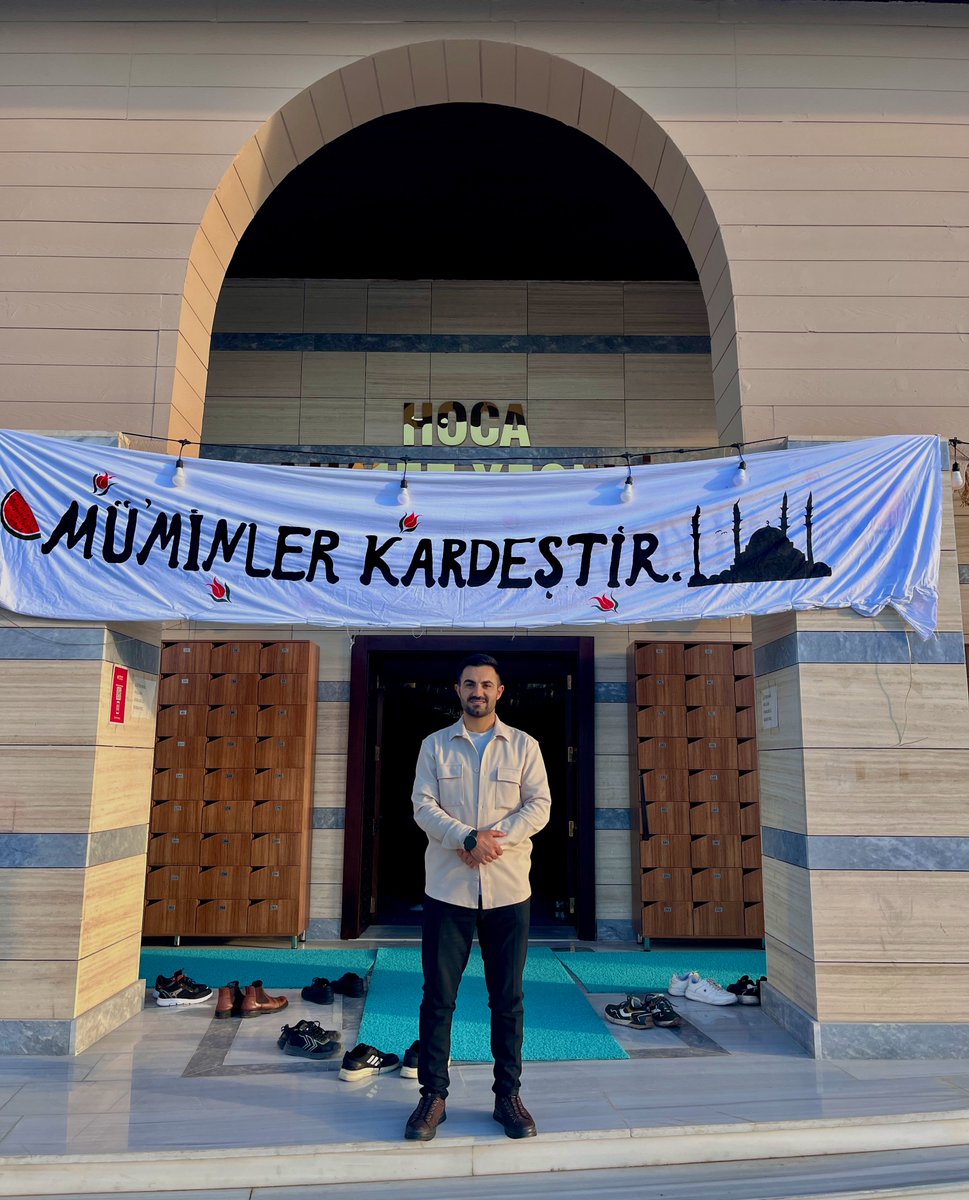 Gazi Üniversitesinde astığımız pankart 
🪧 إنما المؤمنون إخوة  🪧