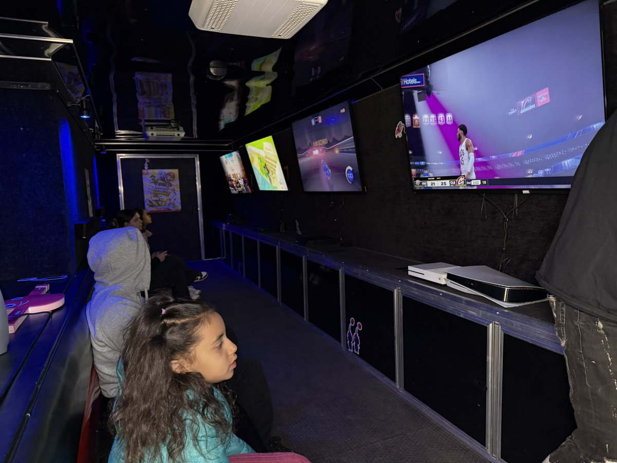 GameTruckNEO's tweet photo. Don't let spring showers rain on your parade 🌧🎮. 

Bring the party indoors with GameTruck and make a splash with your crew. Book your spot at https://t.co/NlYoFg198R today!

#birthday #birthdayparty #partyidea #party #birthdaygirl #birthdayboy https://t.co/gRv1LGSauk