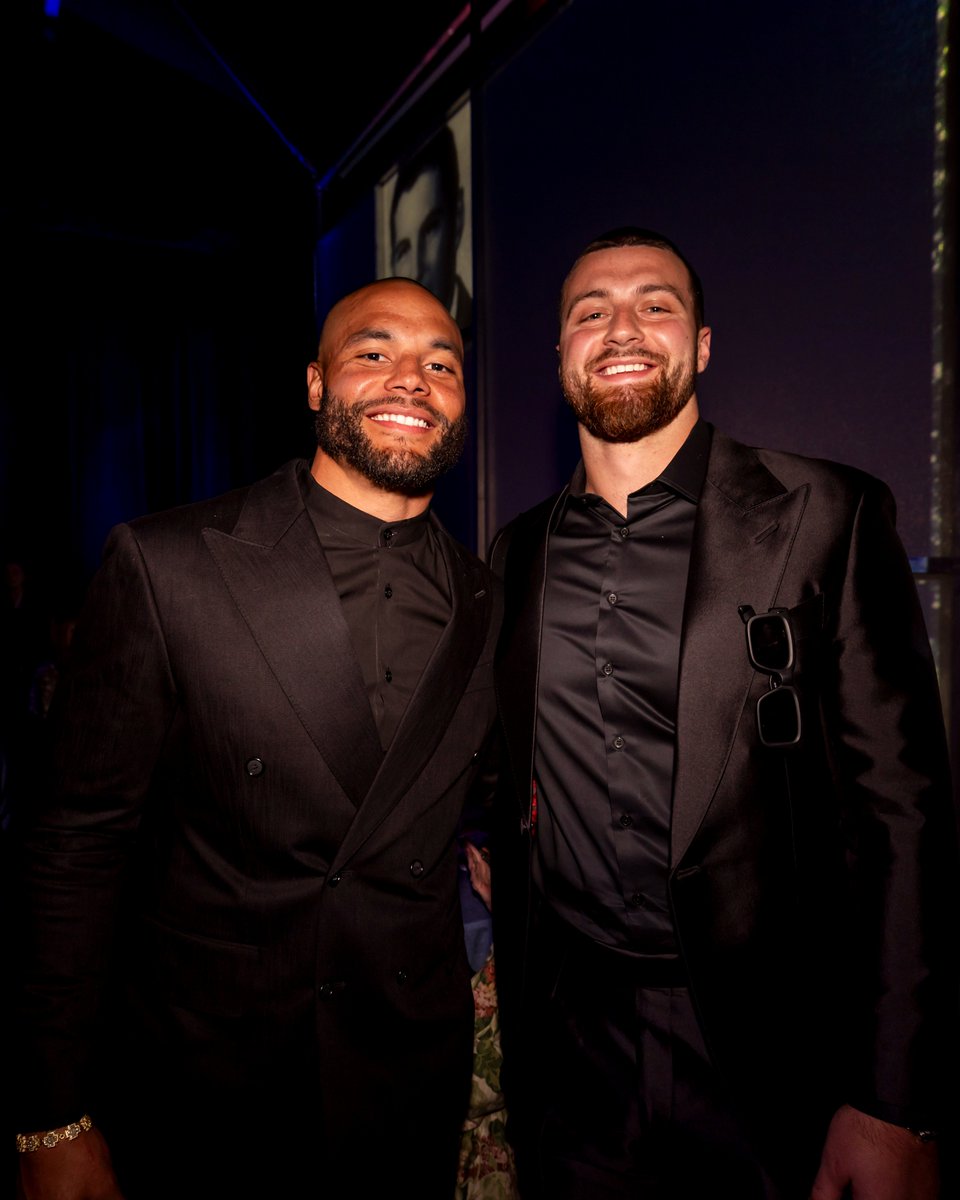 dallascowboys's tweet image. Honoring our Heroes 🏅

Last night, we celebrated the service and bravery of Medal of Honor recipients at the Grand Opening of the National Medal of Honor Museum!