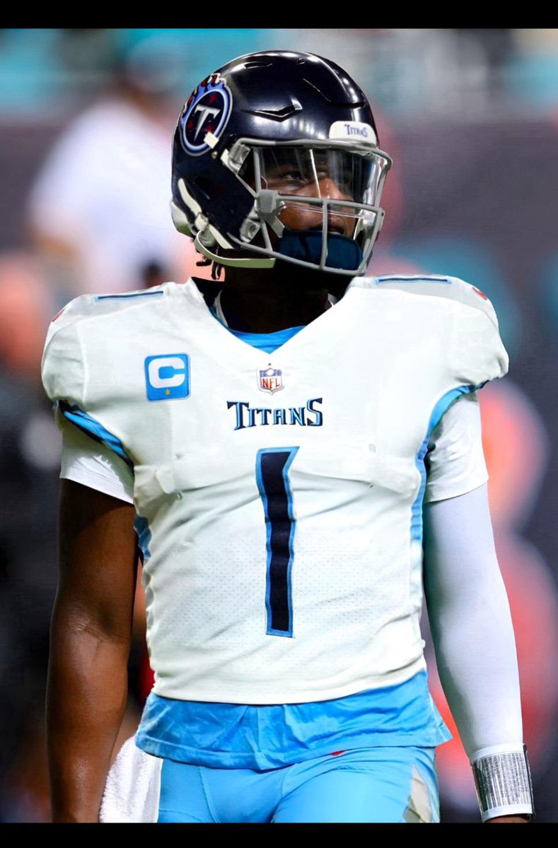 MattyBJohn's tweet photo. The #Titans offense if Cam Ward goes #1

QB: Cam Ward
RB: Tony Pollard
WR: Calvin Ridley
WR: Treylon Burke
WR: Van Jefferson
TE: Chig Okonwo

AFC South Champions? https://t.co/JKQnKzw4ZN
