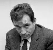 103 anni fa nasceva il grande #UgoTognazzi , uno dei più intensi e camaleontici attori italiani, #cultisti .
Innumerevoli i ruoli che hanno segnato la storia del nostro cinema, da #IlVizietto passando per #IlPetomane a #IMostri, da #Ilfederale a #Lanatraallarancia passando da