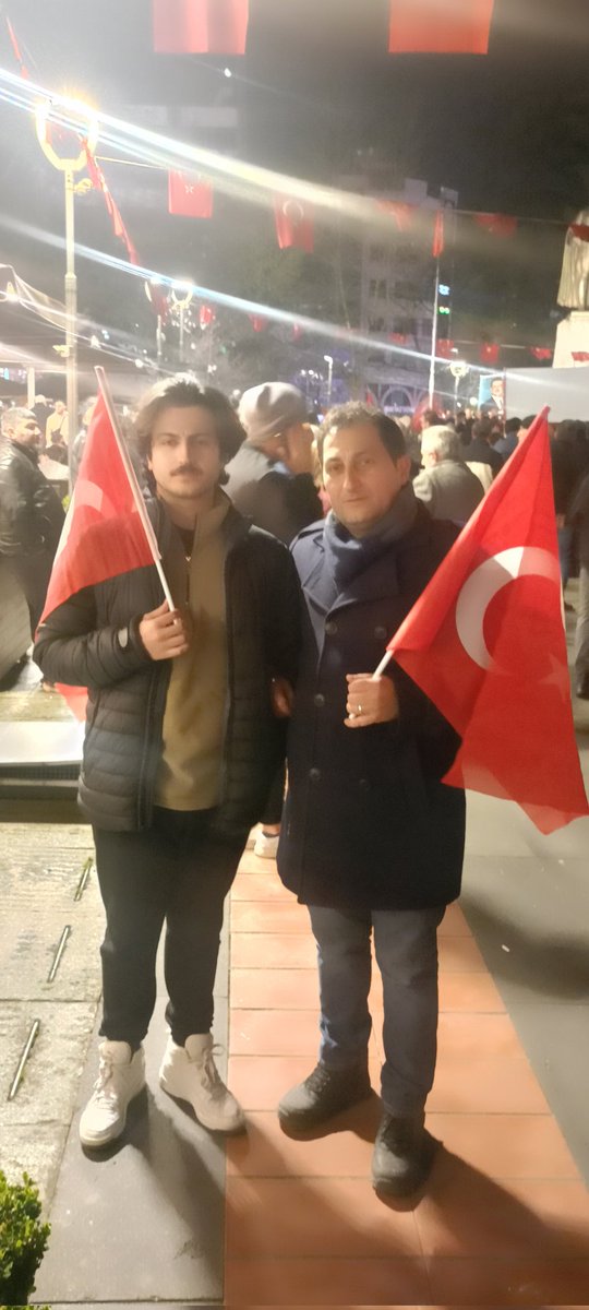sevgili Oğlumla birlikte sonuna kadar burdayız. 
Hak, Hukuk, Adalet İçin. 
#RabiaNazaAdalet için...
Trabzon..