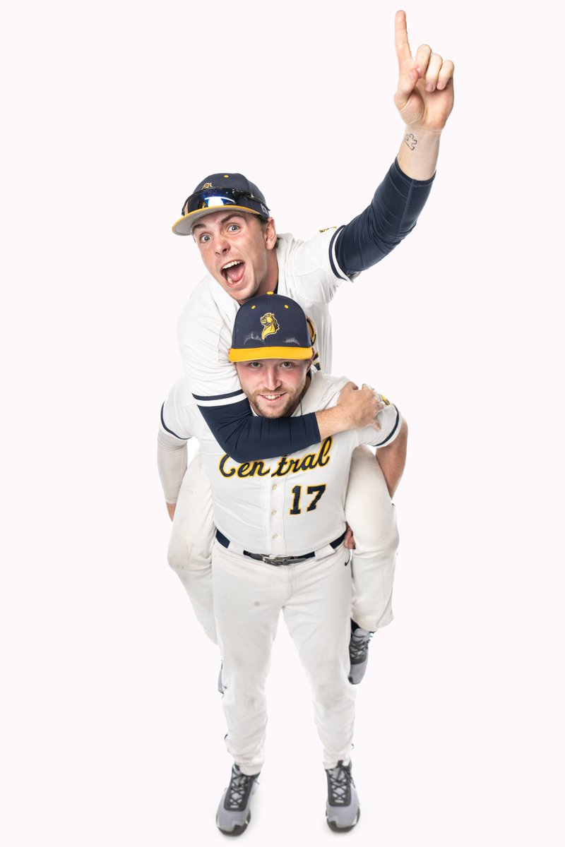 UCO Bronchos (@ucoathletics) on Twitter photo BRONCHOS WIN!
Central Oklahoma takes game three over Missouri Southern 5-0 securing a series sweep🧹
<a href="/UCOBronchoBsb/">UCOBaseball</a> x #RollChos BRONCHOS WIN!
Central Oklahoma takes game three over Missouri Southern 5-0 securing a series sweep🧹
<a href="/UCOBronchoBsb/">UCOBaseball</a> x #RollChos