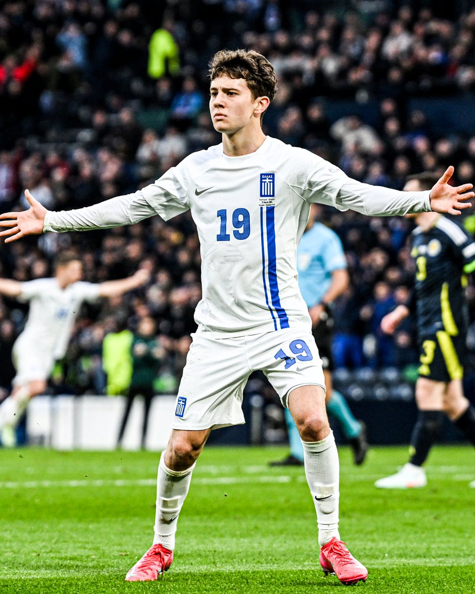 brfootball's tweet photo. 17-year-old Konstantinos Karetsas is now Greece’s youngest scorer ever after scoring in their 3-0 win vs. Scotland ✨🇬🇷 https://t.co/izO9fWoqNA