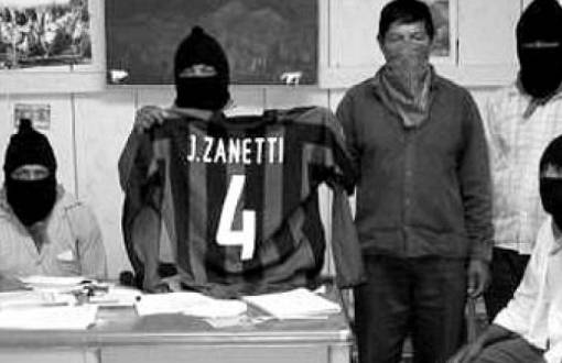 Antifa_Ultras tweet media