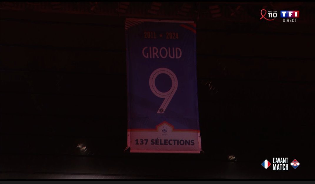 ActuFoot_'s tweet image. « 𝗠𝗘𝗥𝗖𝗜 ! » 🇫🇷🤩

La France fête et rend hommage au meilleur buteur de son Histoire : 𝗢𝗟𝗜𝗩𝗜𝗘𝗥 𝗚𝗜𝗥𝗢𝗨𝗗 ! 👏