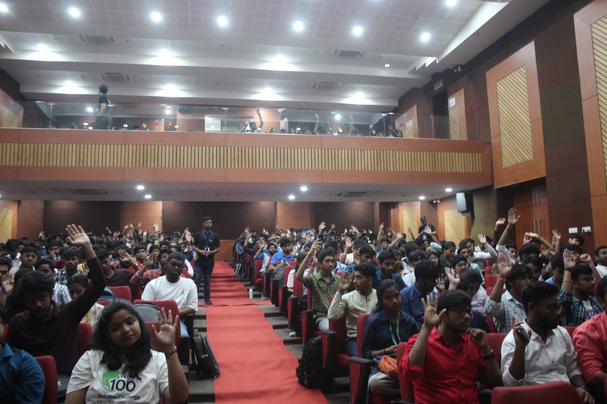 pratikks555's tweet image. W event, W team! ✨
#SolutionChallenge #gdghitk #sessions #RegionalBootcamp2025 #Kolkata #hack2skill #google #hitk