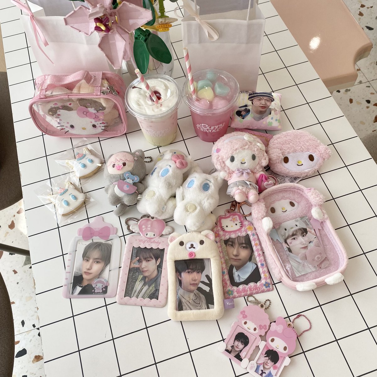 lily ★ tweet media