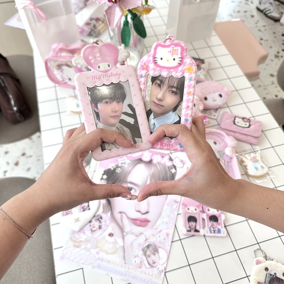 lily ★ tweet media