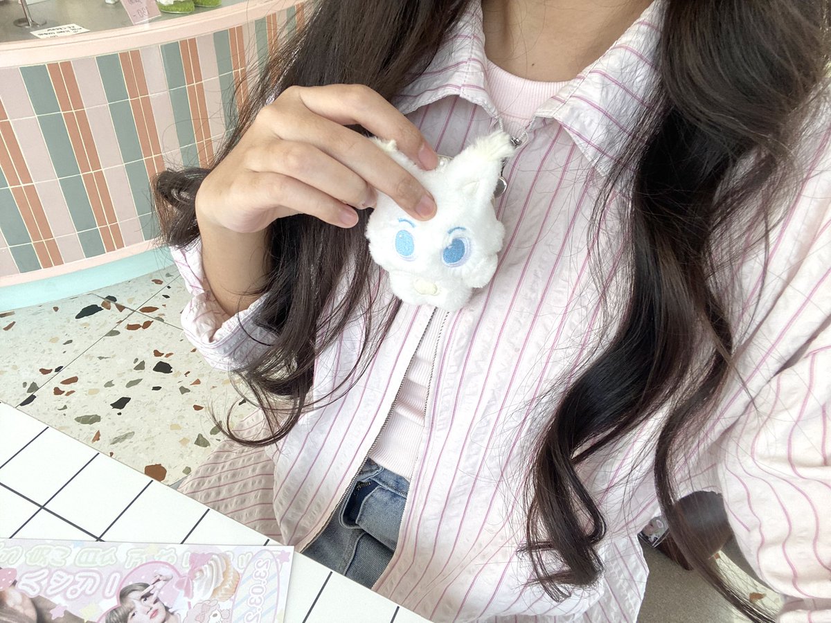 lily ★ tweet media