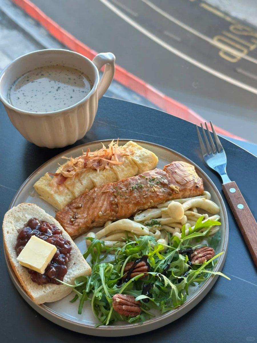 kingbrain's tweet image. Hey friends, I know life can be crazy, so I wanted to make sure you had something delicious to brighten your day. You are an incredible friend and I am so lucky to have you in my life. Let's enjoy your lunches quickly!
#HealthyLunch

#EatCleanFeelGood

#NourishYourBody