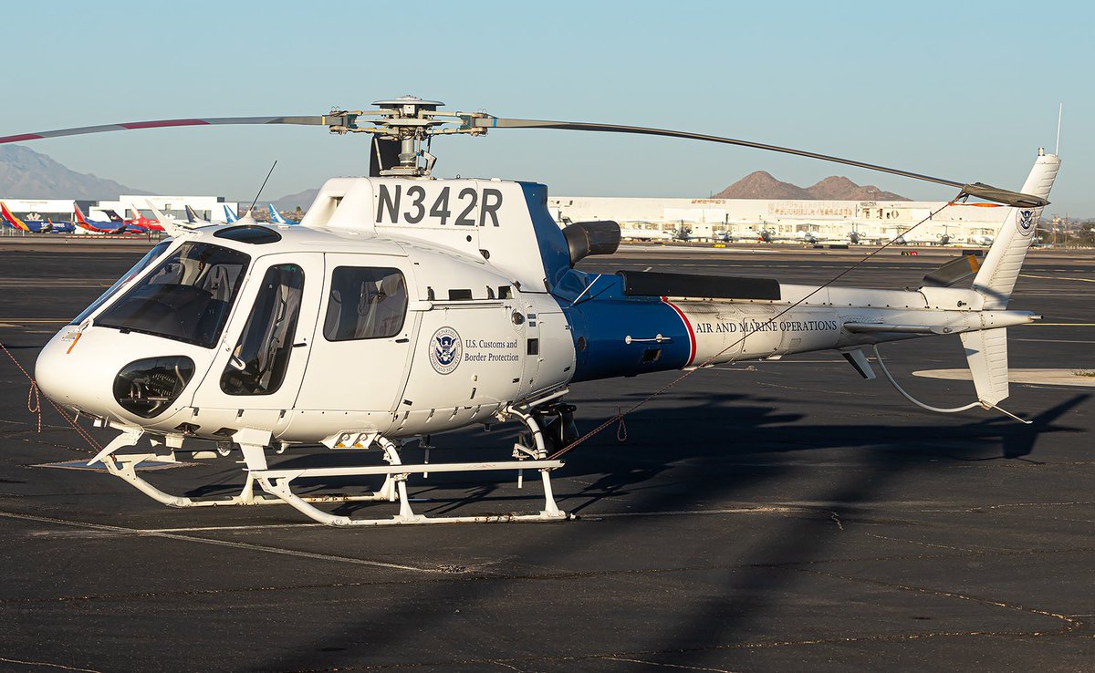 cay89455610's tweet image. Some CBP helicopters closed up at Tucson.