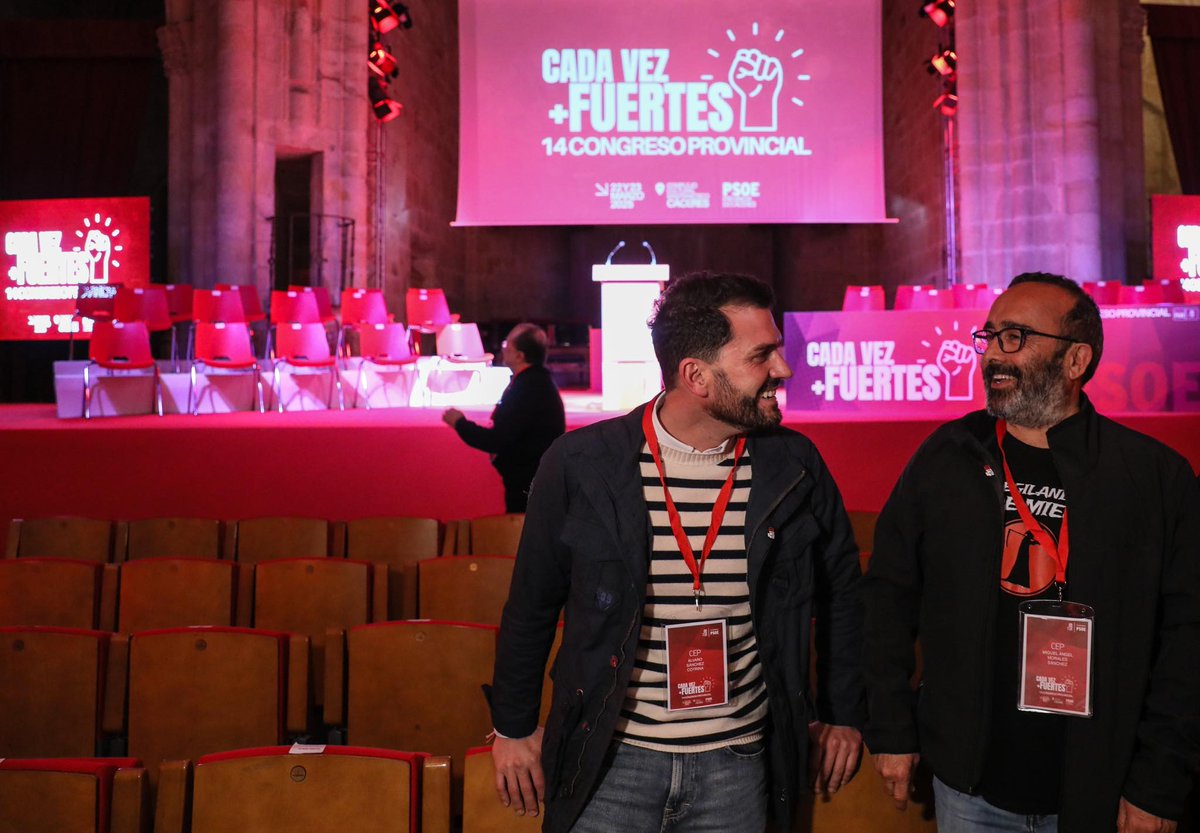 Arranca el 14º Congreso del PSOE de la Provincia de Cáceres.
Sánchez Cotrina ha reconocido el gran trabajo realizado por el Secretario General saliente “quiero hacer las cosas con la sencillez y la humildad que Miguel Ángel.
<a href="/mamorale44/">Miguel A Morales 🇵🇸</a>
<a href="/AlvaroSCotrina/">Álvaro Sánchez Cotrina</a>
<a href="/PSOEC/">PSOE provincia de Cáceres</a>
<a href="/psoeex/">PSOE de Extremadura /❤️</a>