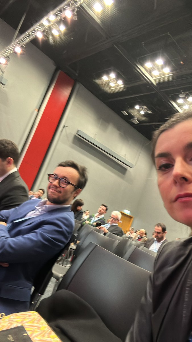 Marie-Aimee Perrouin-Verbe (@maperrouinverbe) on Twitter photo Merci et bravo 👏👏@valentinphamkhac pour ta présentation sur les sphincters artificiels femmes au congrès #EAU25 <a href="/Sde_Vergie/">Stephane de Vergie</a> <a href="/d_paillusson/">Paillusson Dimitri</a> <a href="/CHUnantes/">CHU de Nantes</a> Merci et bravo 👏👏@valentinphamkhac pour ta présentation sur les sphincters artificiels femmes au congrès #EAU25 <a href="/Sde_Vergie/">Stephane de Vergie</a> <a href="/d_paillusson/">Paillusson Dimitri</a> <a href="/CHUnantes/">CHU de Nantes</a>