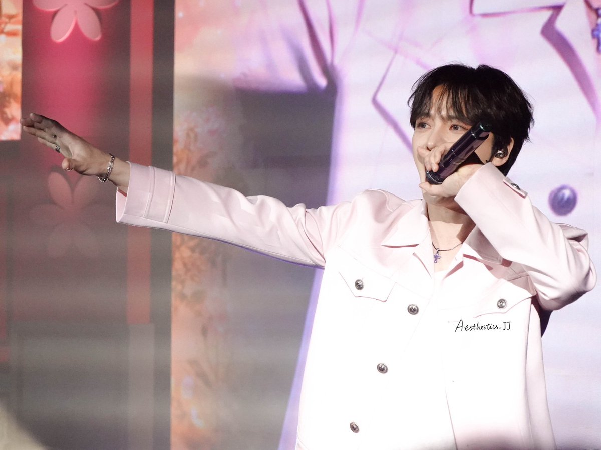 JJ with 🌸🤘🏻

250323 J-Party in Macao Day2

#김재중  #JAEJOONG #ジェジュン #KIMJAEJOONG #金在中