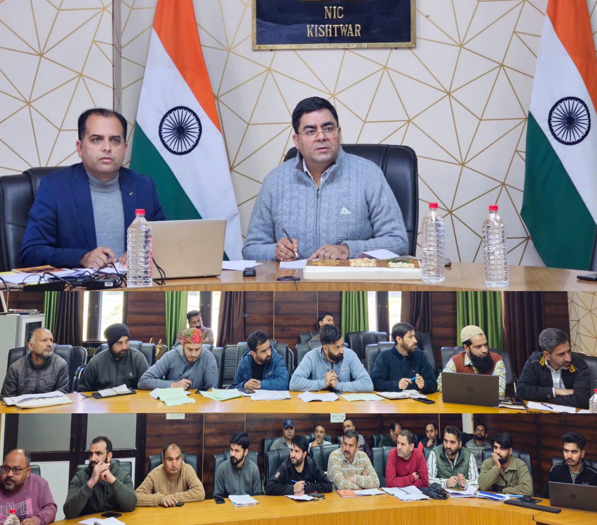 jkchanneltv's tweet image. DC Kishtwar #reviews working of #RDD Rural Engineering Wing

The review meeting focused on assessing the work progress, with specific focus on the #completion #timelines and the quality of #work.

@DICKishtwar @diprjk