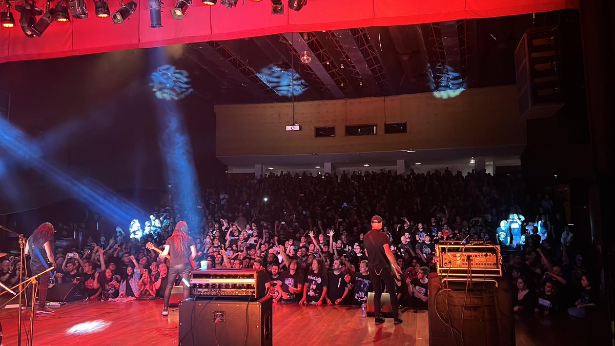 Qué grandes son, Medellín, seguimos impresionados con el apoyo en Colombia 🇨🇴, muchas gracias y hasta la próxima, esta noche Bucaramanga. <a href="/Maldito_Records/">Maldito Records</a>