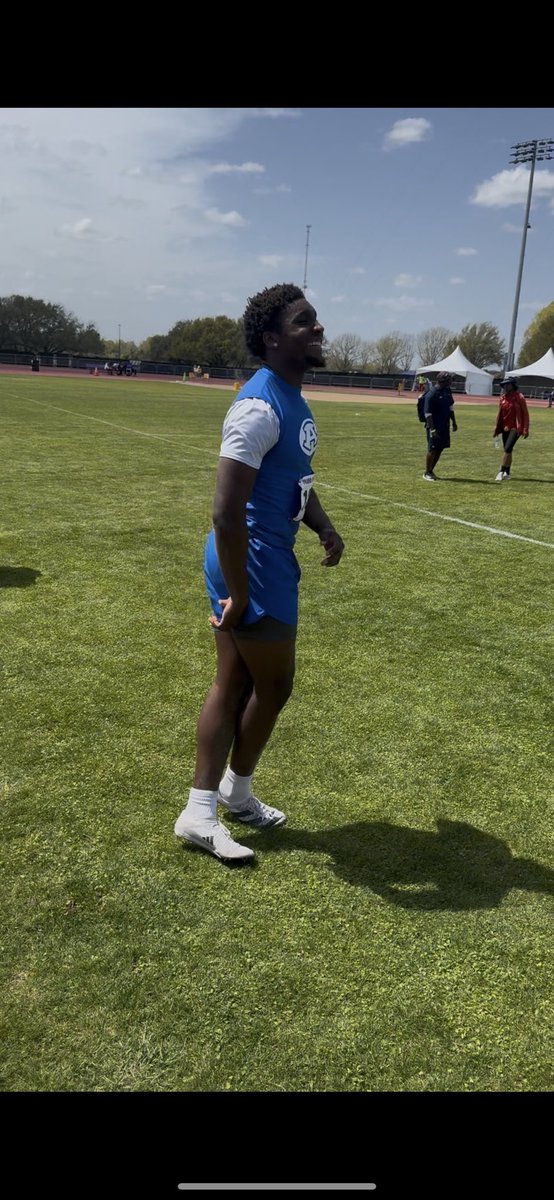 brentcates20's tweet image. Real proud with how the turn out went at Prairie View A&M University Relays.
KJ ended up placing 3rd out of 37 jumpers, set a new PR of 22’ 9 1/2”
Proud to see Aldine High School leave with some hardware!