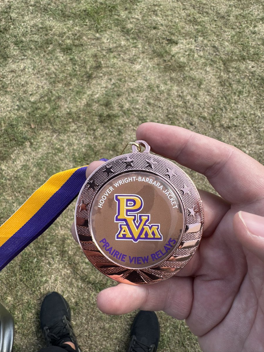 brentcates20's tweet image. Real proud with how the turn out went at Prairie View A&M University Relays.
KJ ended up placing 3rd out of 37 jumpers, set a new PR of 22’ 9 1/2”
Proud to see Aldine High School leave with some hardware!
