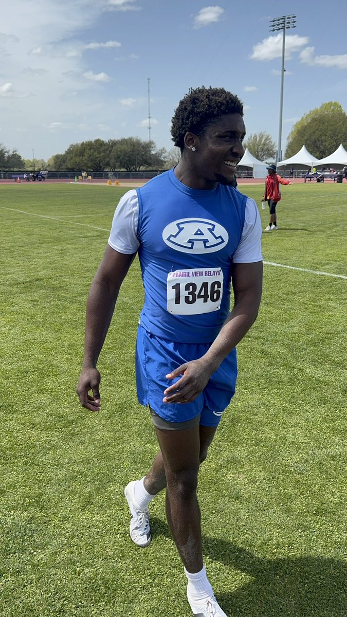 brentcates20's tweet image. Real proud with how the turn out went at Prairie View A&M University Relays.
KJ ended up placing 3rd out of 37 jumpers, set a new PR of 22’ 9 1/2”
Proud to see Aldine High School leave with some hardware!
