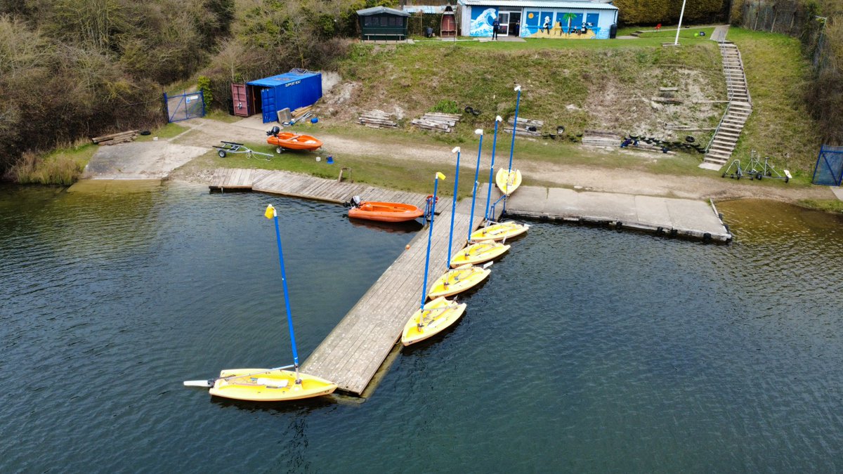 HitchScoutSail's tweet photo. ⛵ It was definitely Yes! even if there was only a light breeze ⛵ Exercise in boat control (esp speed!), with time to #getitright #followmyleader ⛵ 
Thanks also to E&amp;TJ for the drone footage! #newperspective #NHEBSC  🚁  📸  ⛵ https://t.co/VX0s9LNp4M