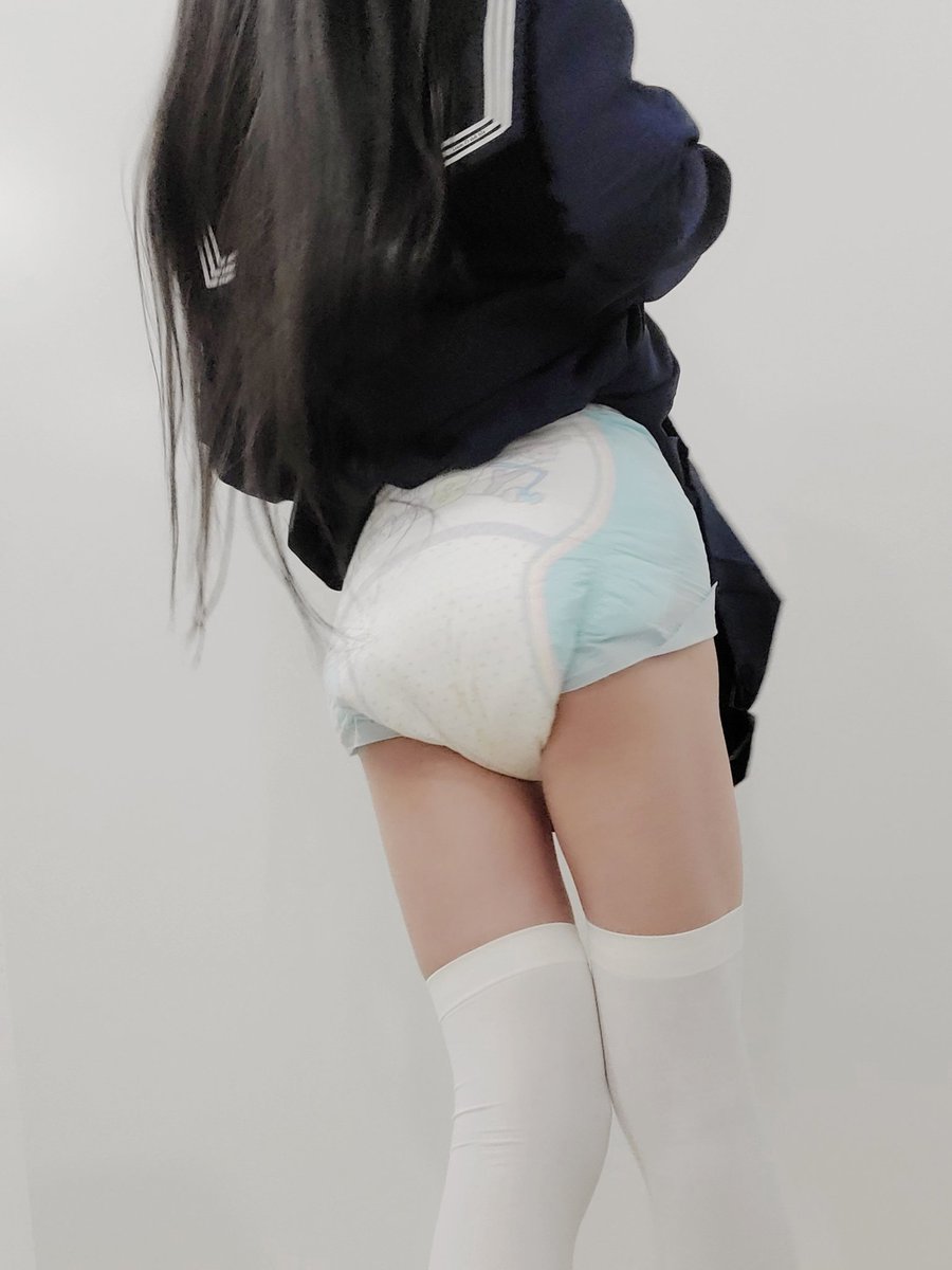 caroforbit's tweet photo. 終於穿上朝思暮想的棉面而且是大人size的尿布了><
舒適的棉棉觸感滿足了我喜歡厚厚但又不喜歡塑膠表面的悶熱，簡直不要太完美w而且還很可愛，魔鬼沾的耐用度也跟我以前愛用的款式比起來好很多～

Thanks for little for big~

Link:https://t.co/B4jTvF6Xj6
#littleforbig https://t.co/kigiFOiPBv