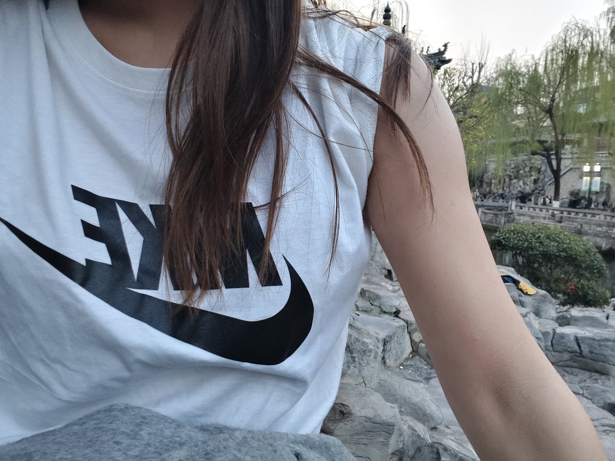 黄推福利内容 - 咬咬小鳄鱼的精彩图片 福利姬咬咬小鳄鱼分享的黄推图片2 - 网红私拍内容