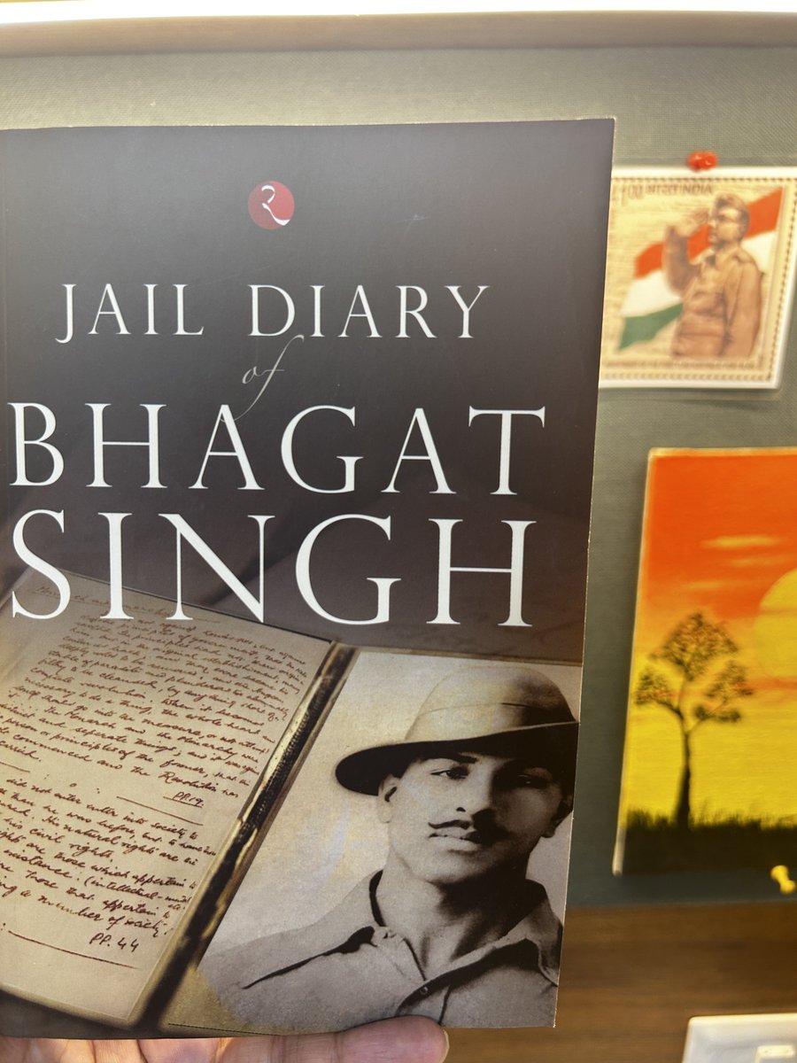 nayaknikhil007's tweet image. “भगत सिंह की जेल डायरी”
भगत सिंह द्वारा लाहौर सेंट्रल जेल में सितंबर 1929 से मार्च 1931 तक लिखे गये विविध नोट्स का समावेश। उनकी बहुआयामी दृष्टि को समझने हेतु अवश्य पढ़ें ।
आज शहीद दिवस पर उनको नमन ।🙏🏻🙏🏻🙏🏻
#भगतसिंह #शहीद_दिवस