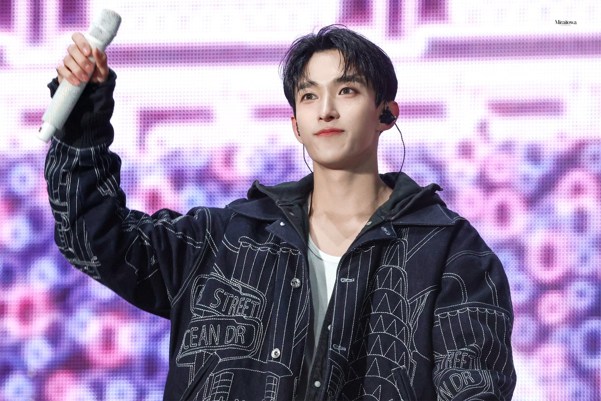 MiraitowaJ_0218's tweet photo. 250321 캐럿랜드 
CARATLAND DAY2

-

#SEVENTEEN #세븐틴 
#DK #도겸 #이석민 
#ドギョム #DOKYEOM https://t.co/TJs7WgyKiF